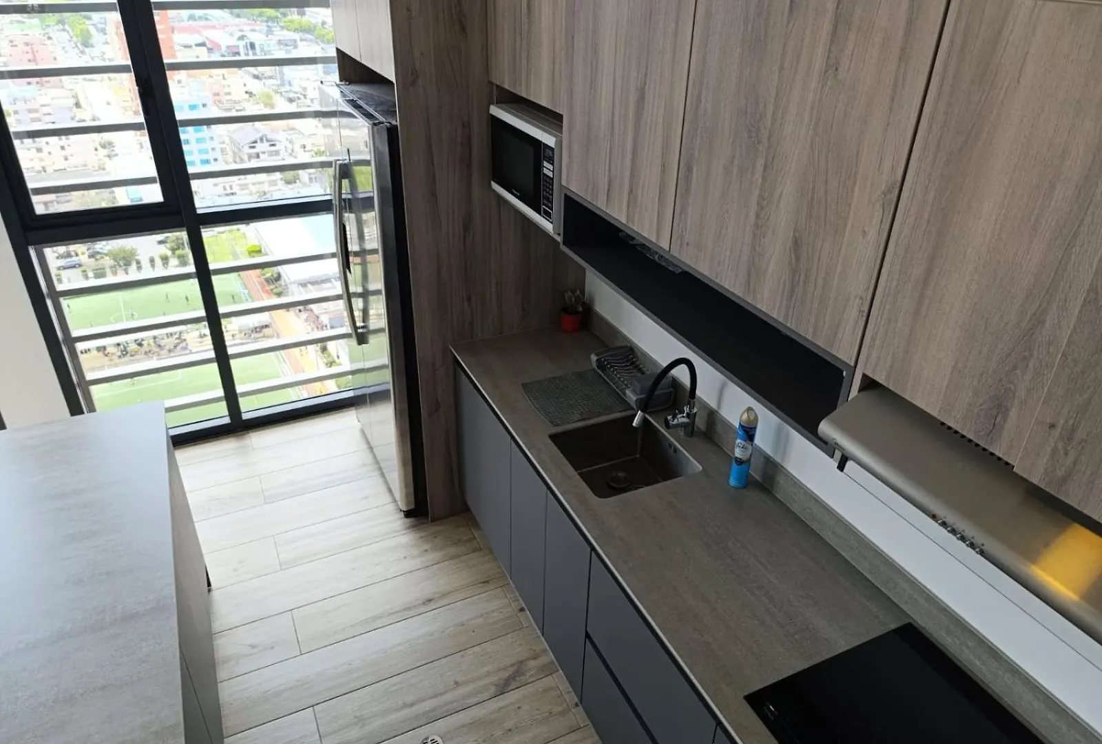 Suite De Lujo Edificio Torre Solari Quito
